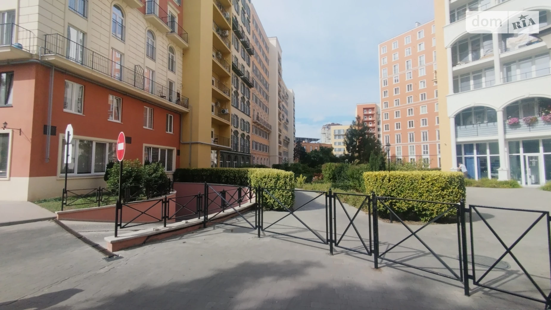 Продается 2-комнатная квартира 46 кв. м в Одессе, ул. Инглези, 2 корпус 1 - фото 2
