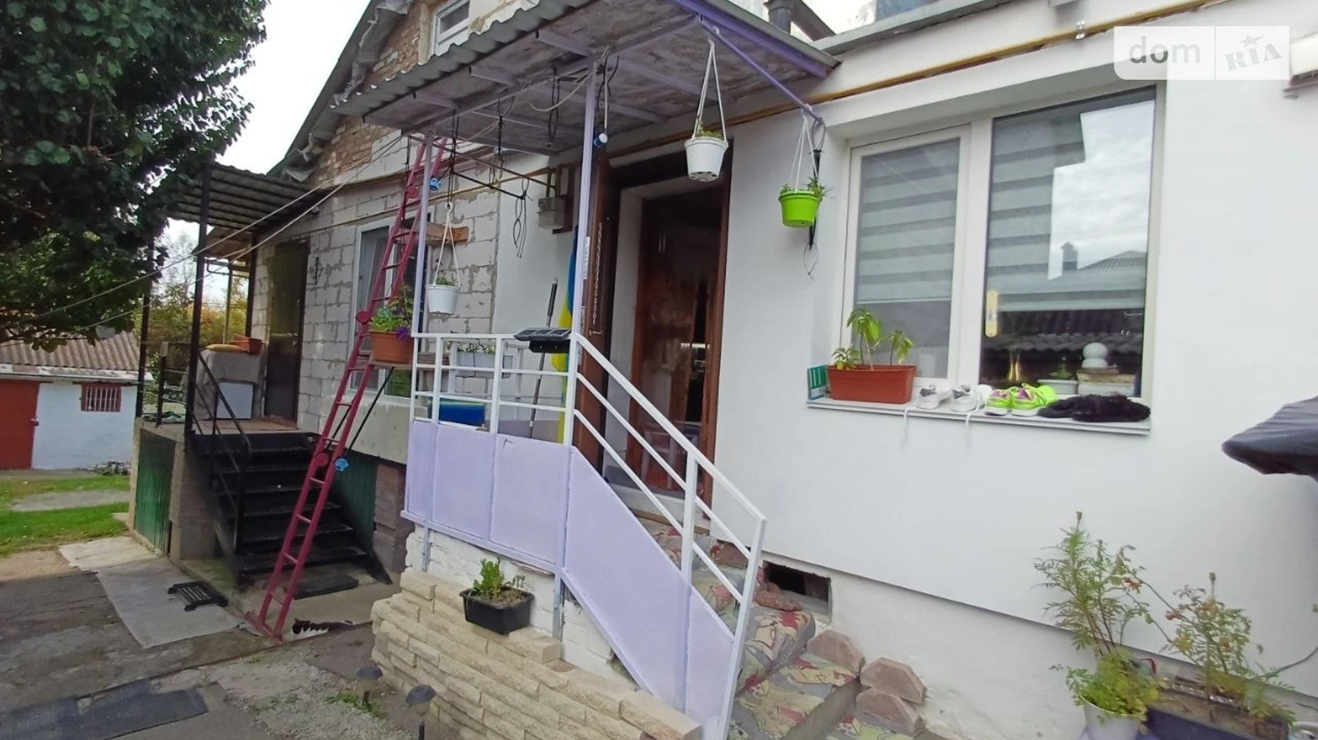 Продается дом на 3 этажа 150 кв. м с бассейном, цена: 180000 $ - фото 2
