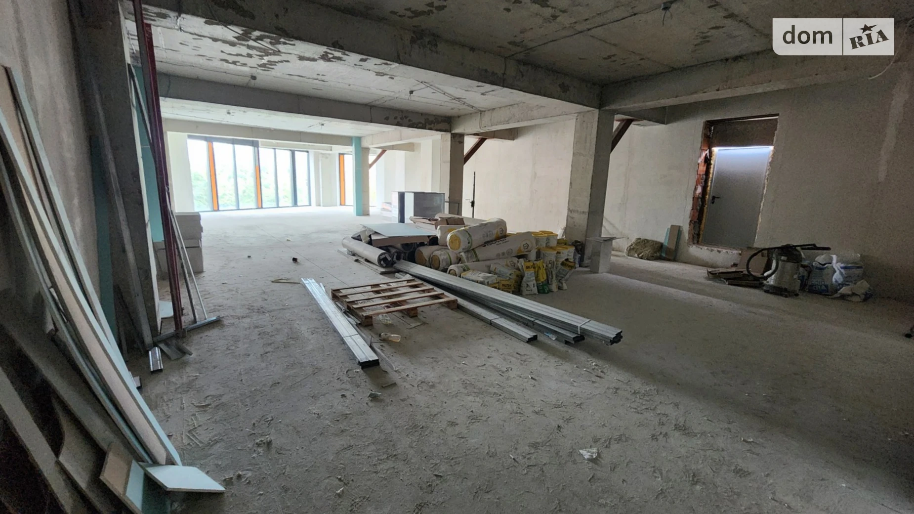 Сдается в аренду офис 240.5 кв. м в бизнес-центре, цена: 2405 $ - фото 3