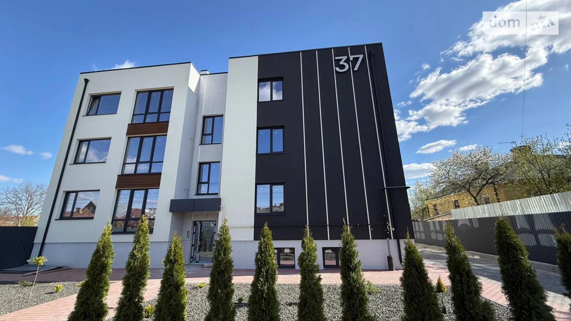 Продается 1-комнатная квартира 32.7 кв. м в Ровно, ул. Поповича, 37 - фото 2