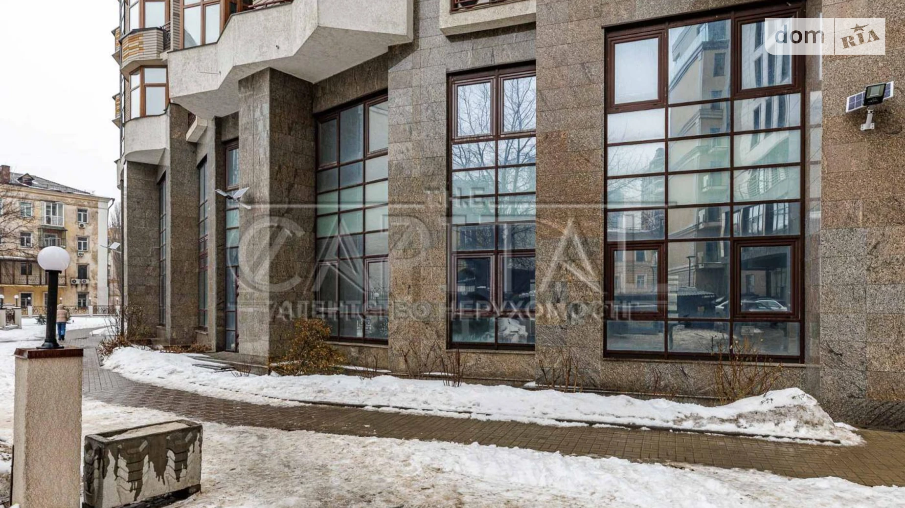 Продається приміщення вільного призначення 683.9 кв. м в 20-поверховій будівлі, цена: 1150000 $ - фото 2
