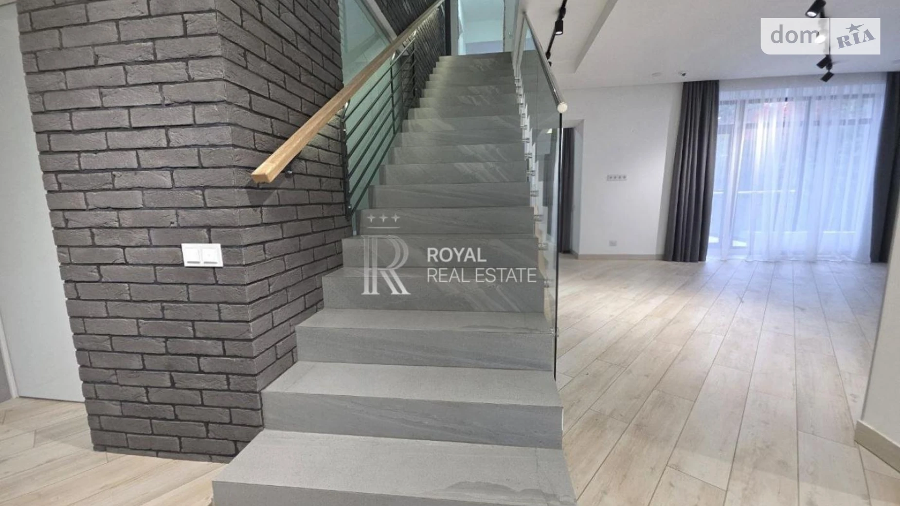 Сдается в аренду дом на 4 этажа 500 кв. м с камином, цена: 15000 $ - фото 2