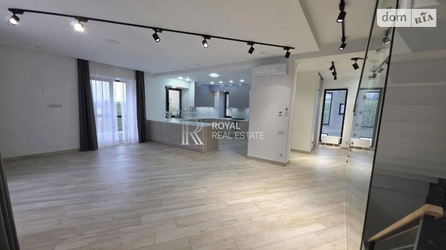 Сдается в аренду дом на 4 этажа 500 кв. м с камином, цена: 15000 $ - фото 3