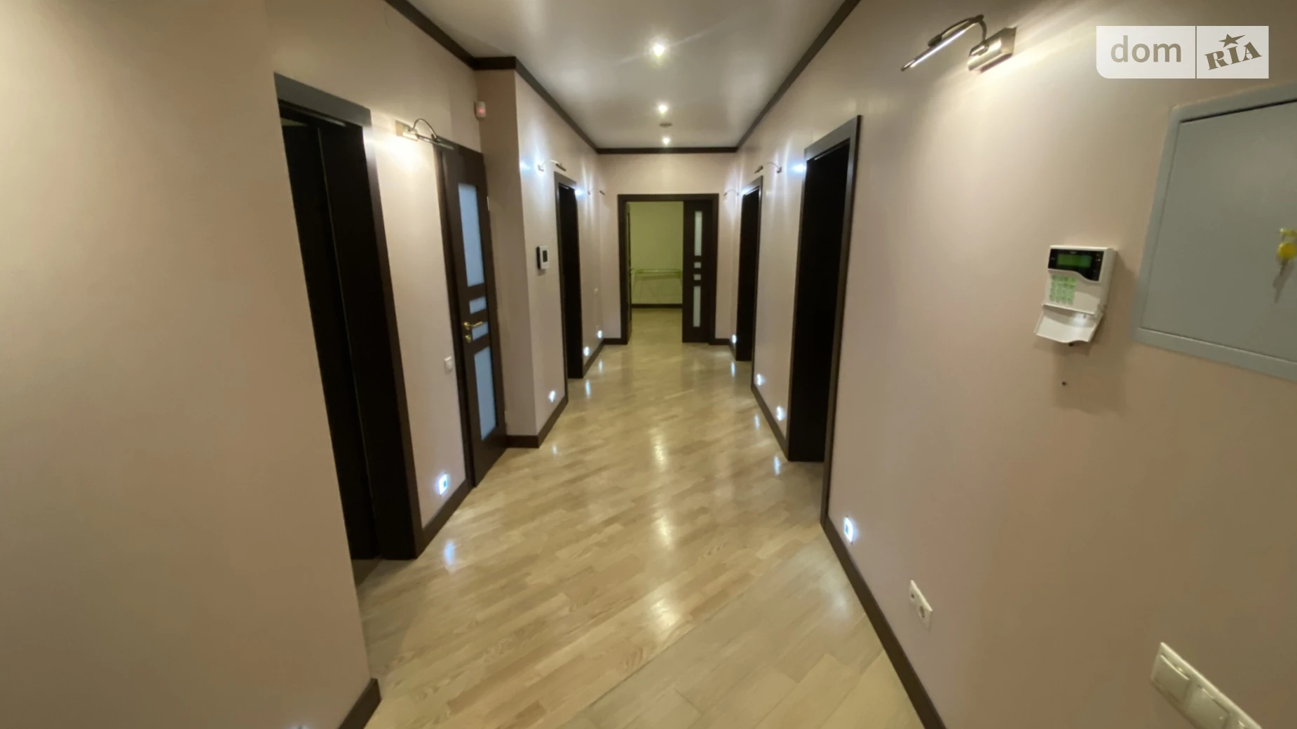 Продается 4-комнатная квартира 143.1 кв. м в Львове, ул. Коциловского, 3 - фото 2