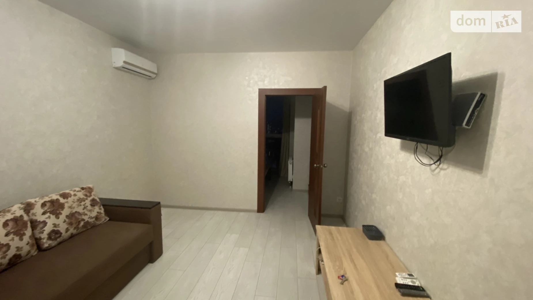 Продається 1-кімнатна квартира 50.6 кв. м у Києві, вул. Драгоманова, 2 - фото 2