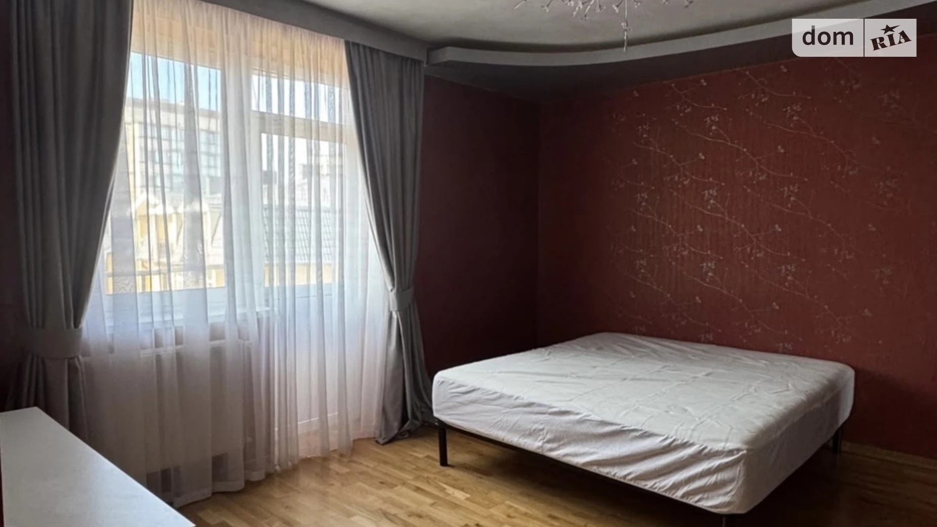 Продается 3-комнатная квартира 101.3 кв. м в Ужгороде, ул. Климпуша, 9 - фото 5