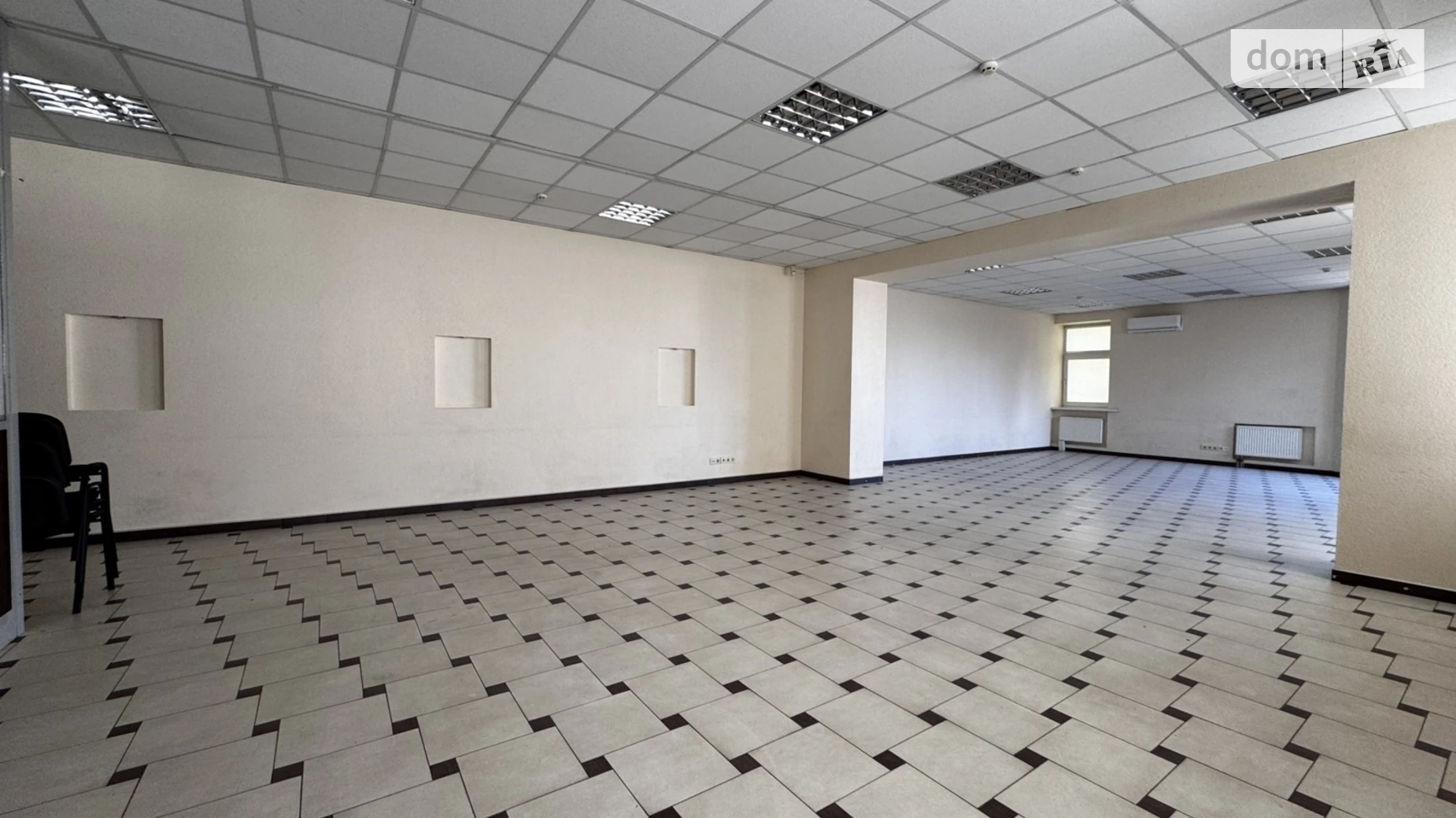 Сдается в аренду офис 156 кв. м в бизнес-центре, цена: 42000 грн - фото 2