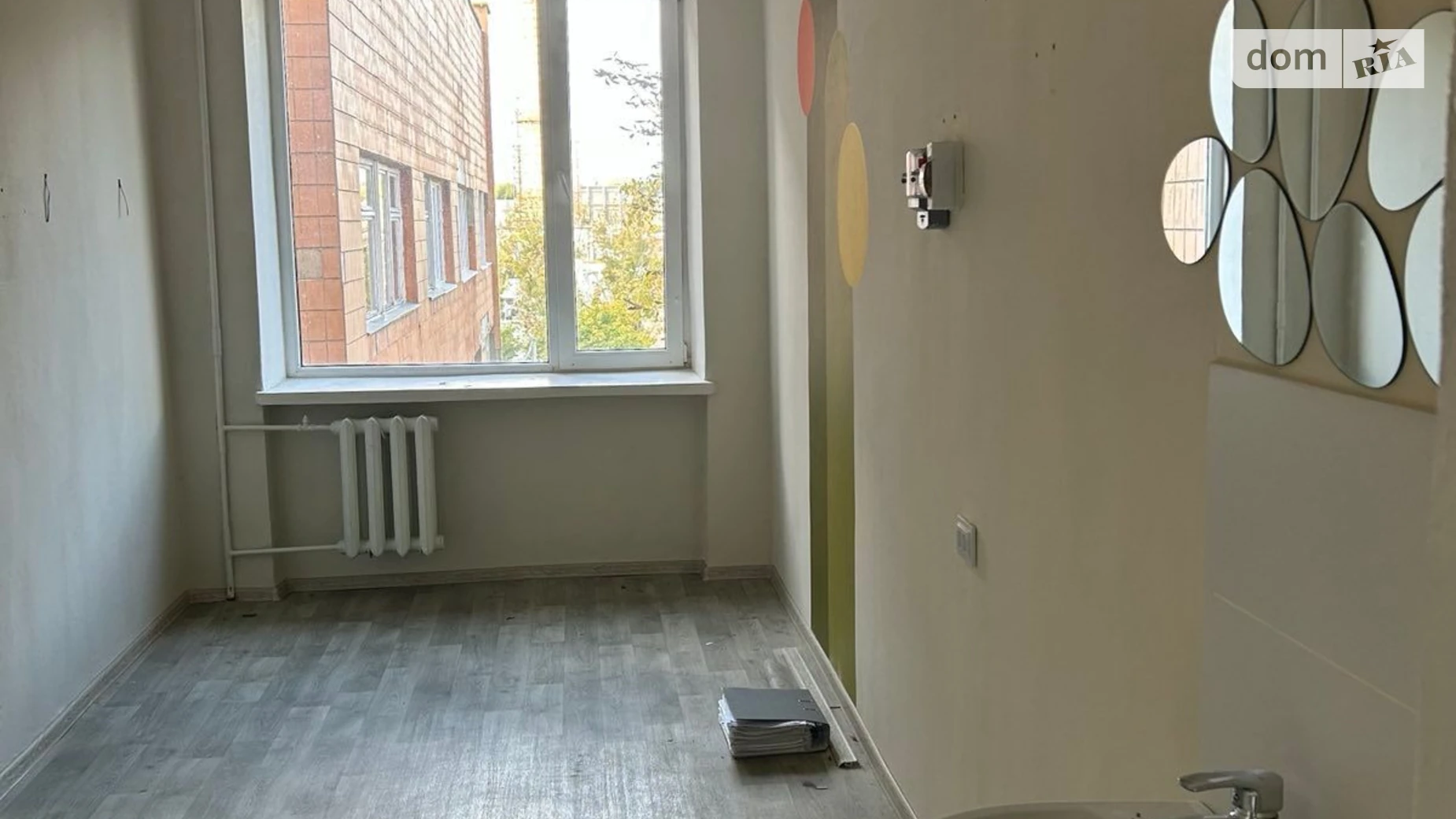 Сдается в аренду офис 13.5 кв. м в бизнес-центре, цена: 916 грн - фото 2