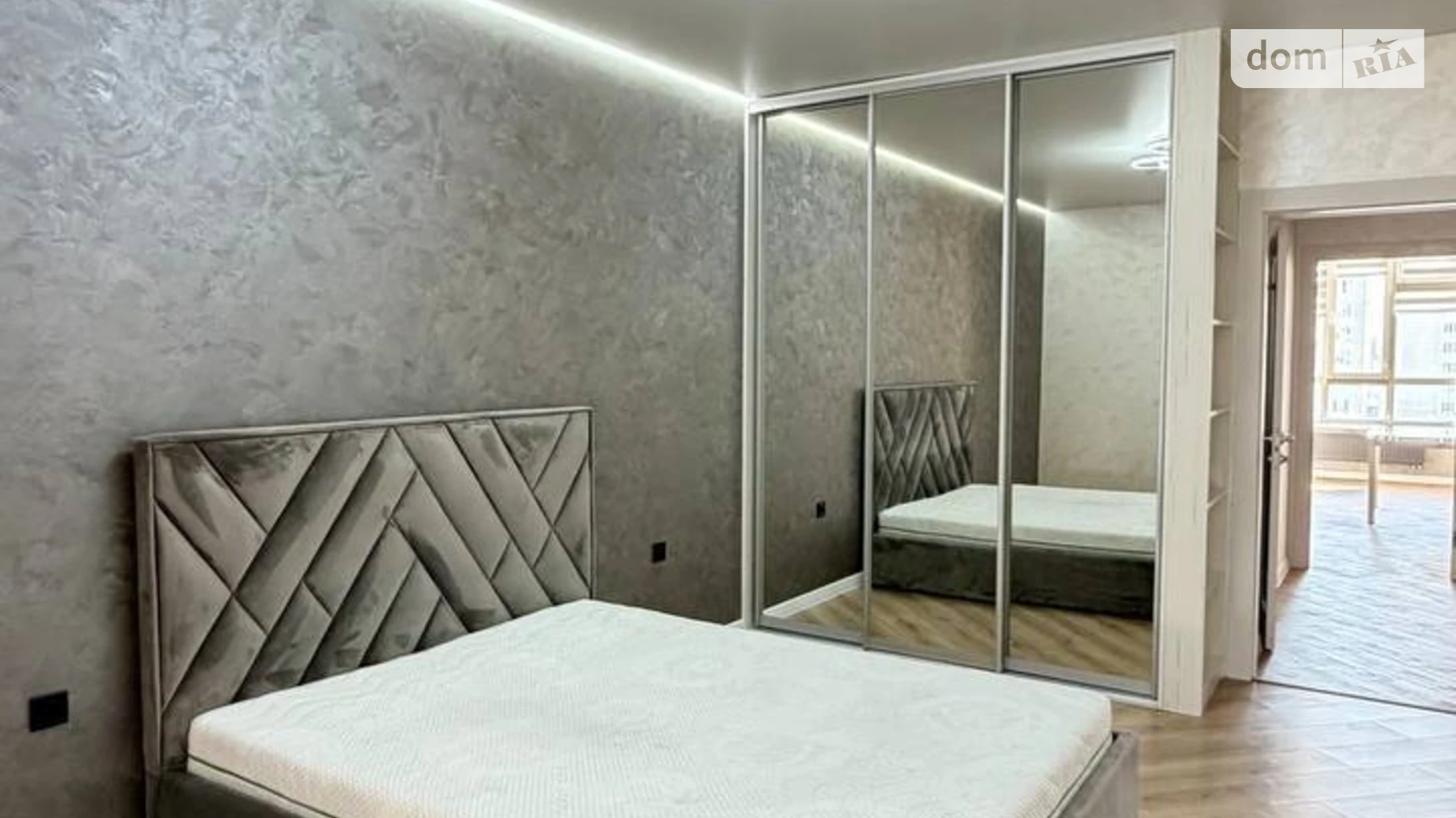 Продается 1-комнатная квартира 50 кв. м в Хмельницком, цена: 78000 $ - фото 2