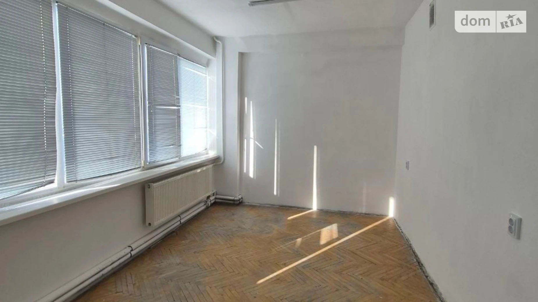 Сдается в аренду офис 18.9 кв. м в бизнес-центре, цена: 4082 грн - фото 3