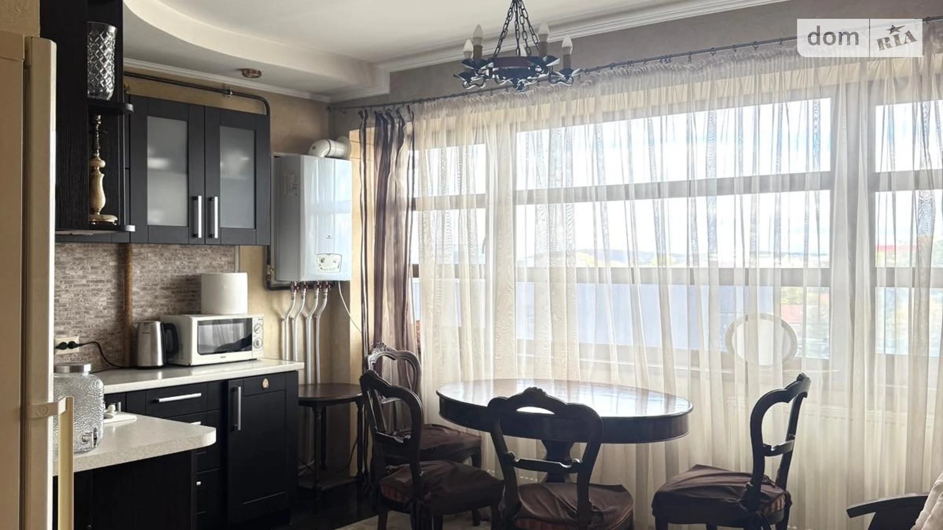 Сдается в аренду 1-комнатная квартира 65 кв. м в, цена: 1300 $ - фото 2
