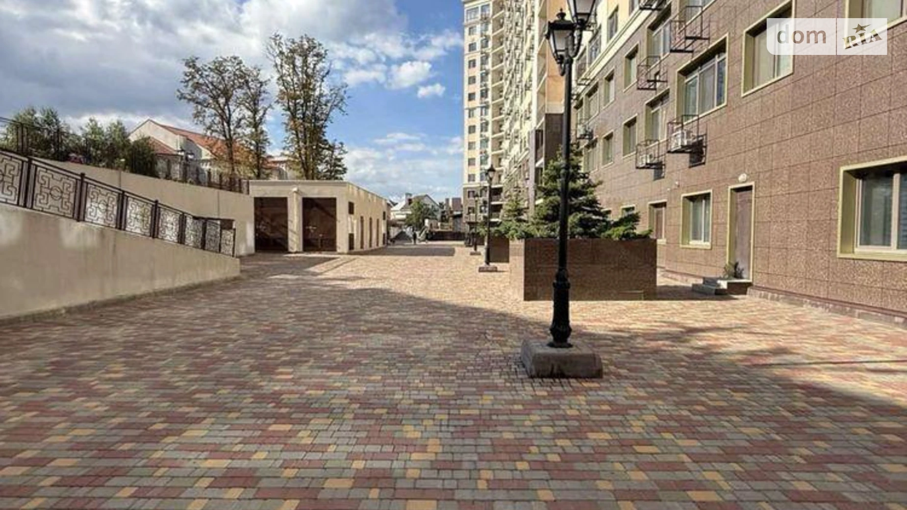 Продается 2-комнатная квартира 65 кв. м в Одессе, Фонтанская дор., 58/1 - фото 2