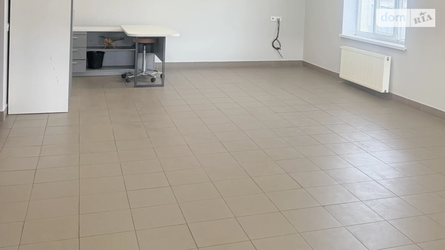 Сдается в аренду офис 55 кв. м в бизнес-центре, цена: 900 $ - фото 3