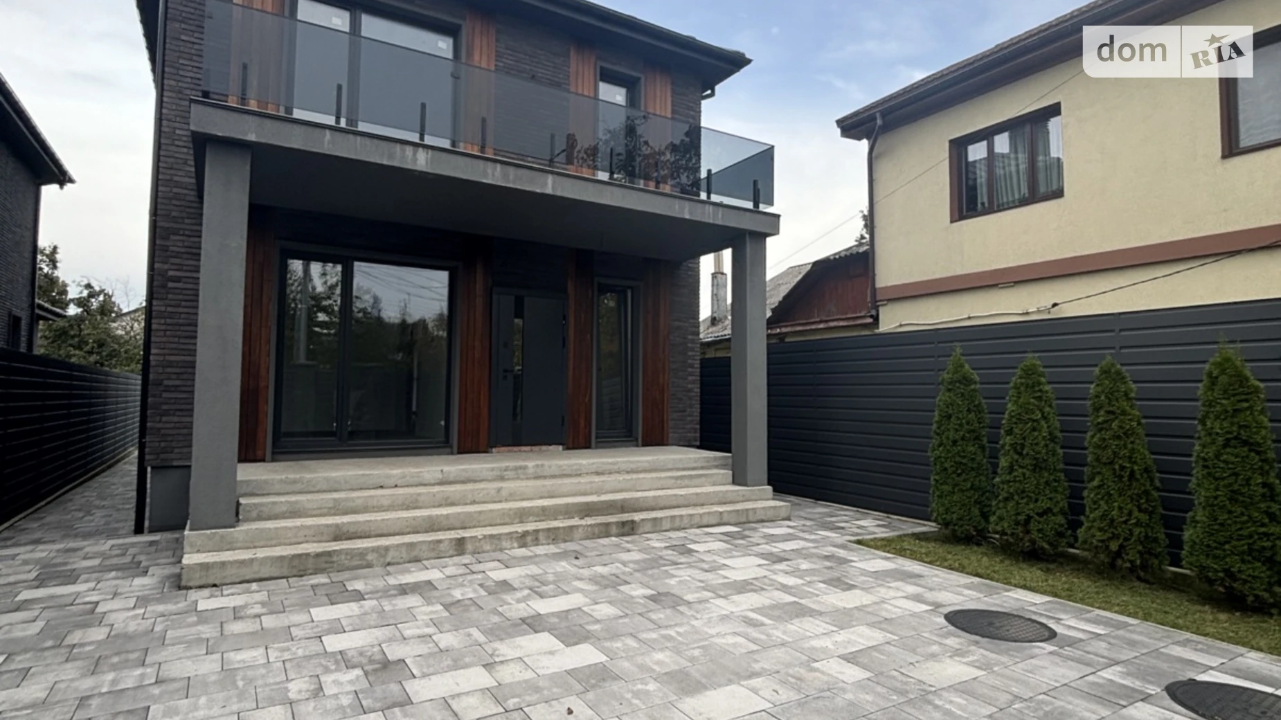 Продается дом на 2 этажа 210 кв. м с камином, цена: 285000 $ - фото 2