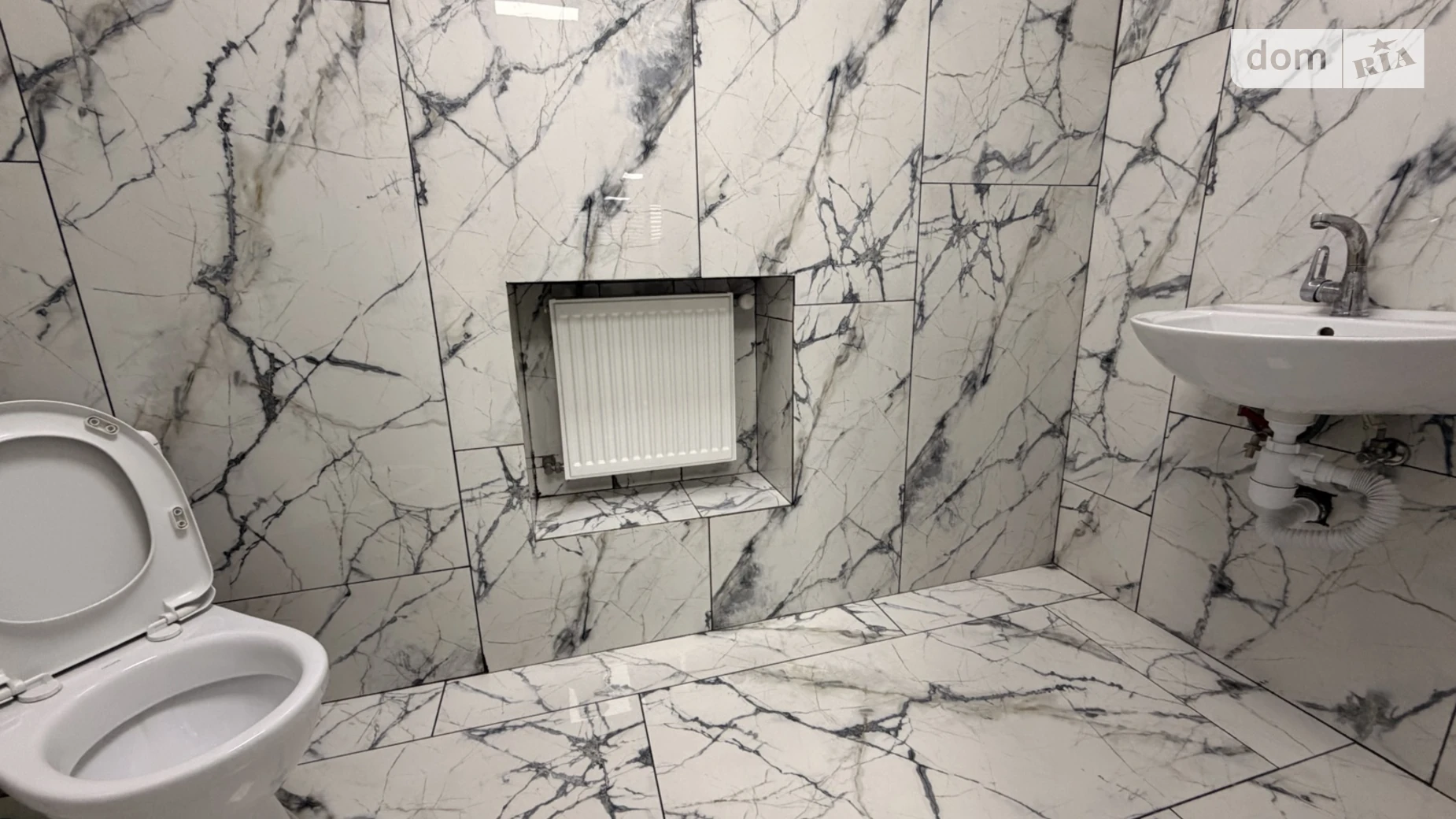 Сдается в аренду офис 160 кв. м в бизнес-центре, цена: 1600 $ - фото 2