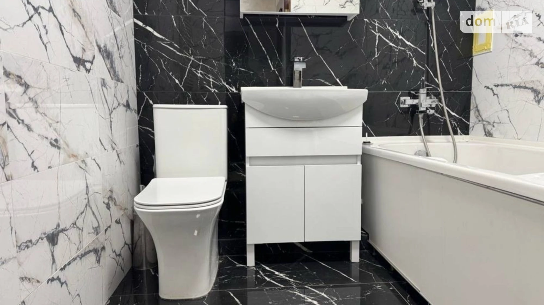 Продається 1-кімнатна квартира 34 кв. м у Рівному - фото 4