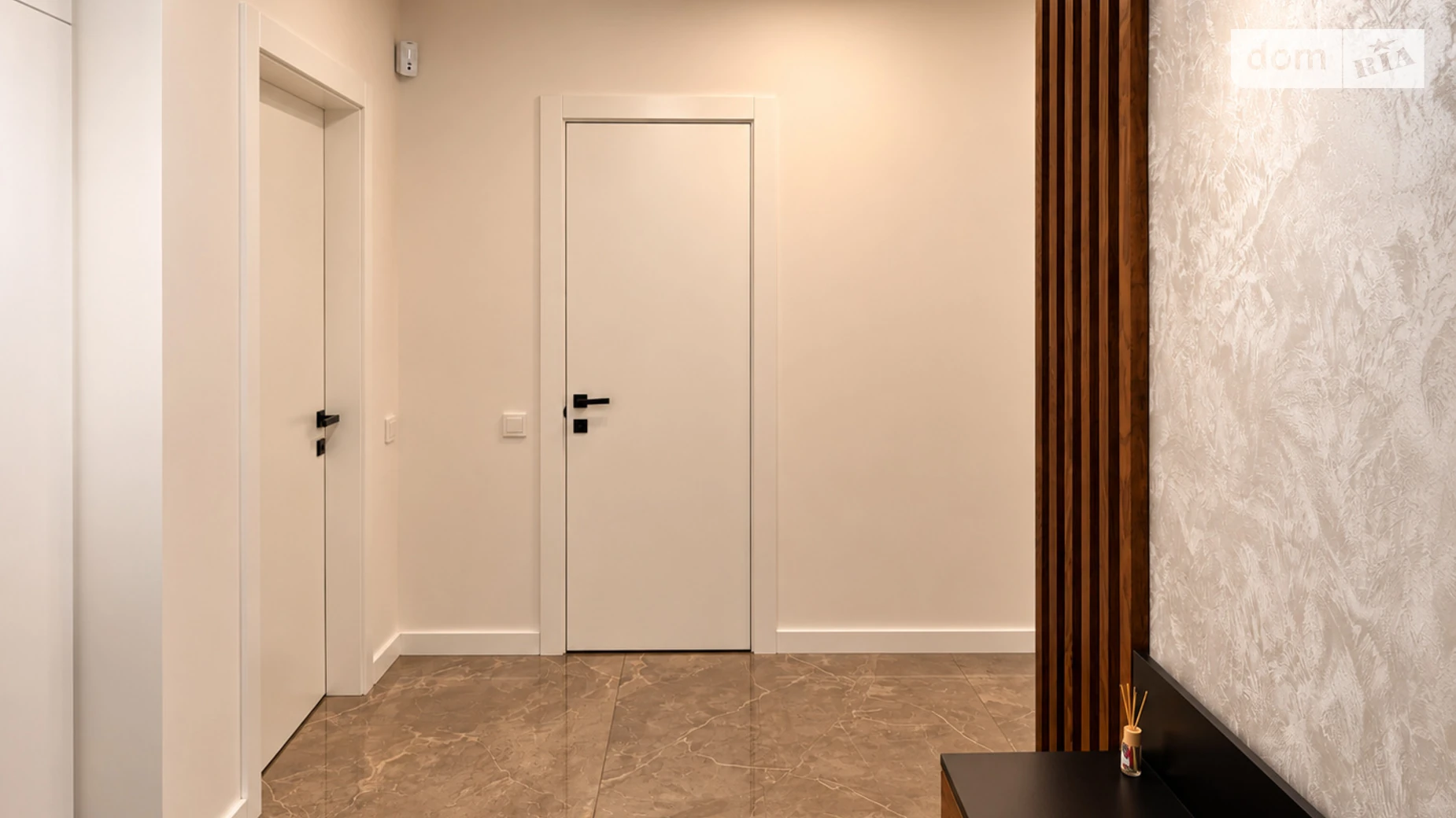 Продается 3-комнатная квартира 97 кв. м в Виннице, ул. Трамвайная, 3В - фото 2