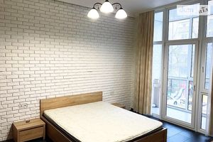 Продается 2-комнатная квартира 90 кв. м в Николаеве