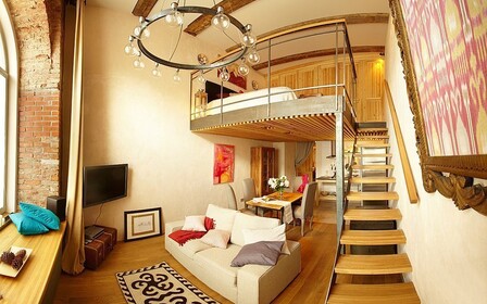 Как оформить второй ярус в квартире для экономии пространства