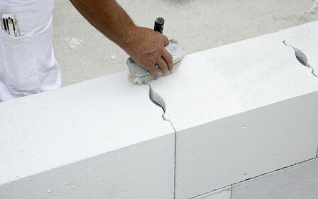 Плюсы и минусы использования газобетона в строительстве