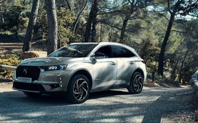 1,6 літра, 300 сил - в Україну прибув DS7 Crossback. Скільки?