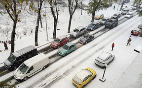 300 ДТП за три часа! Киев застыл в 10-бальных пробках