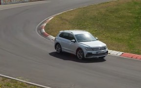 333-сильный Volkswagen Tiguan засекли на Нюрбургринге. ВИДЕО