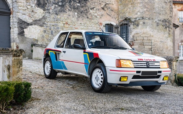 36-річний Peugeot 205 оцінили в рекордні 300 тисяч євро