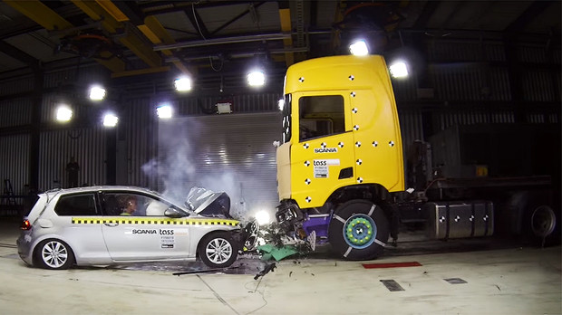 40 способов разбить грузовик: Краш-тесты тягачей Scania