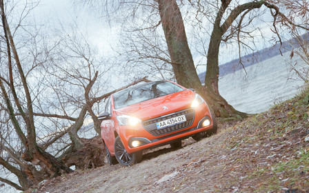 Тест-драйв Peugeot 208 Тест-драйв Peugeot 208