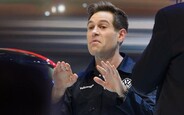 Видео: Британский комик напомнил Volkswagen о мошенничестве прямо во время презентации