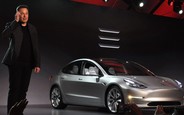 Илон Маск: летом электрокар Tesla Model 3 получит полный привод