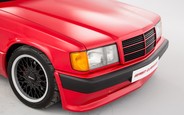 В Британии старый Mercedes-Benz 190E от Brabus оценили дороже нового G500