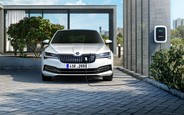 Новый Superb проедет до 55 км на электричестве. Skoda показала 218-сильный гибрид. ВИДЕО