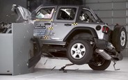 Jeep Wrangler зрелищно провалил краш-тест. ВИДЕО