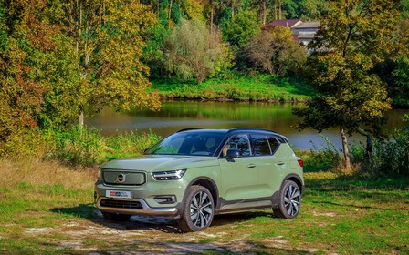 Тест-драйв Volvo XC40 Recharge: бажаєте встановити оновлення?