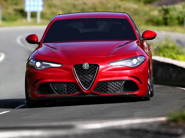 Alfa Romeo откладывает премьеры новинок