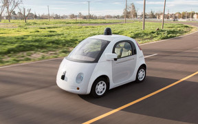 Автомобиль Google уже на дорогах