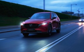 Автомобіль тижня. Оновлений Mazda CX-5 в Україні