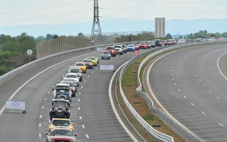 Автомобили Ford колонной въехали в Книгу Гиннесса
