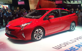 Автосалон во Франкфурте 2015: Гибрид Toyota Prius сменил поколение