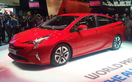 Автосалон во Франкфурте 2015: Гибрид Toyota Prius сменил поколение