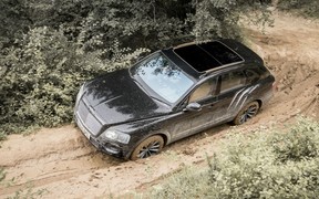 Bentley Bentayga испытали на бездорожье