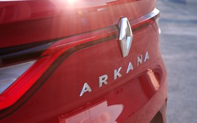 Берут на кукан: Renault назовет новый кроссовер Arkana