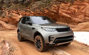 Беспилотники Land Rover научатся ездить по бездорожью