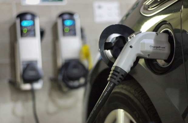 BMW, Mercedes-Benz, Ford и VW создадут сеть станций для зарядки электромобилей