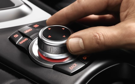 BMW попрощається з «шайбою» iDrive! А що натомість?