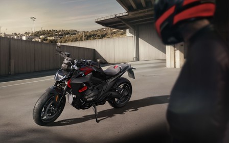 BMW представляє новий мотоцикл R 1300 R