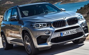 BMW выпустит две версии большого внедорожника X7