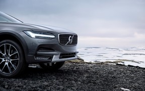 Большой оригинал: Представлена вседорожная версия универсала Volvo V90